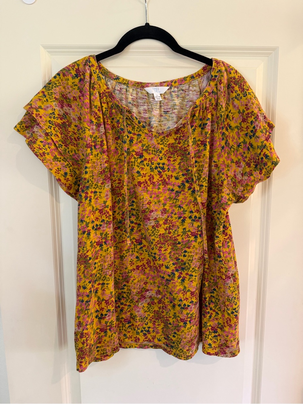 Time and Tru Yellow Floral Short Sleeve Tee